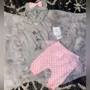 Brand new Disney two piece set , Size: 6-9m